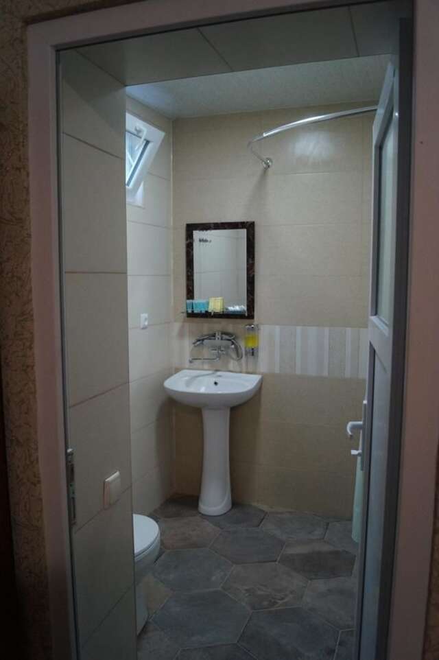 Проживание в семье Beehives Кутаиси-40