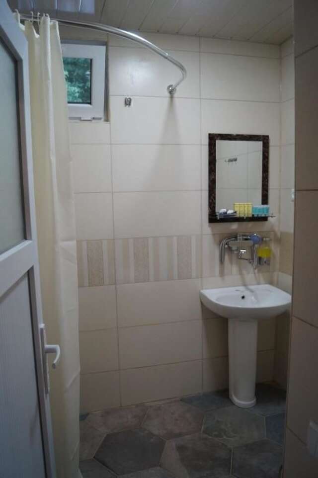 Проживание в семье Beehives Кутаиси-56
